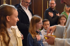 14-mai-2023-1eres-communions-St-Vaast_70-Copy