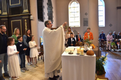 14-mai-2023-1eres-communions-St-Vaast_74-Copy